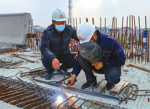 為確保鹽豐快速通道上半年通車 50名建設(shè)者選擇春節(jié)堅守崗位